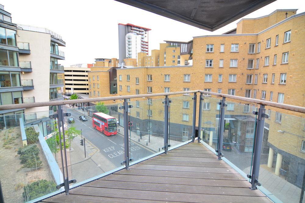 Apartment Wharf - Canary South London Ngoại thất bức ảnh