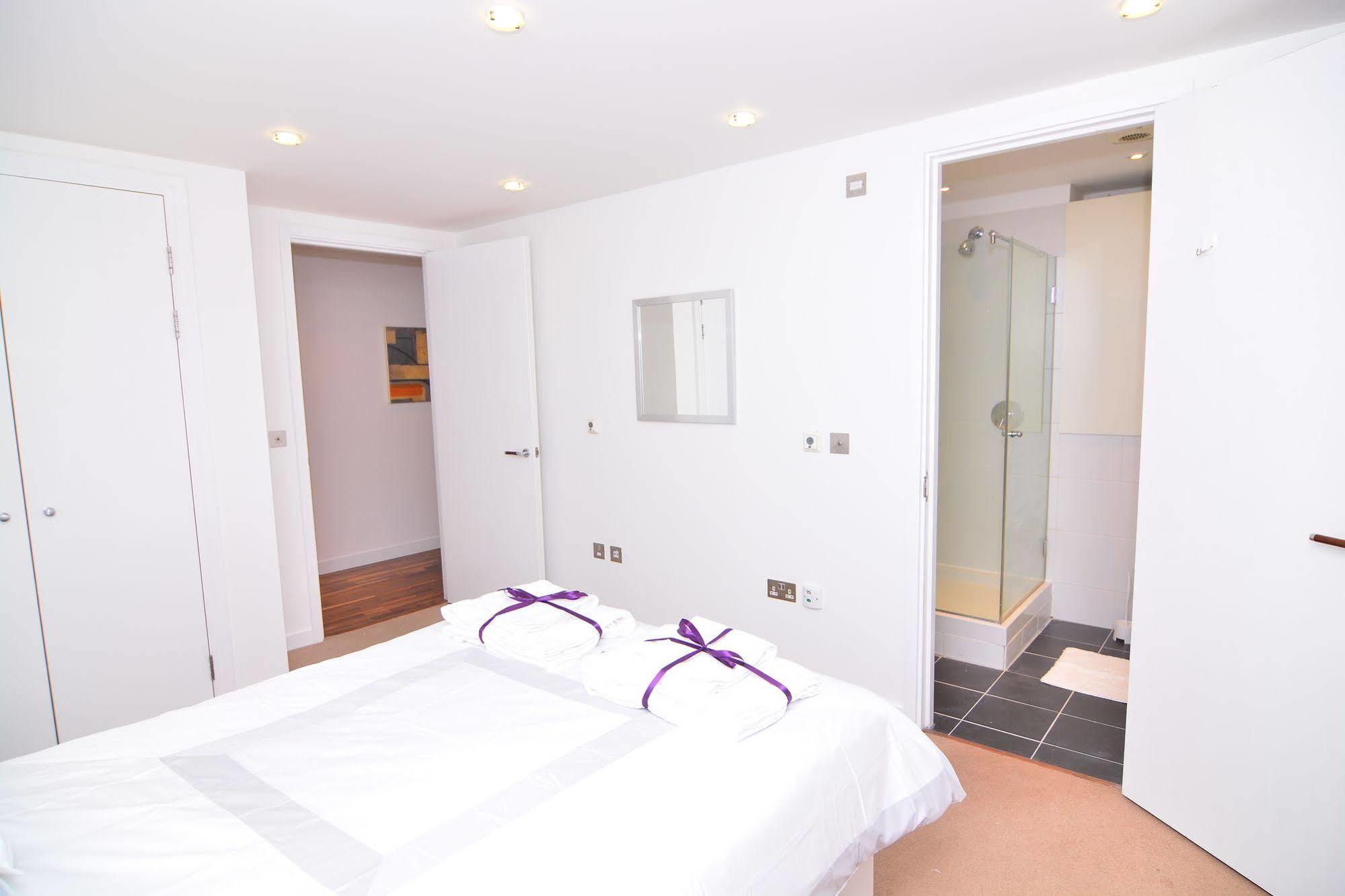 Apartment Wharf - Canary South London Ngoại thất bức ảnh