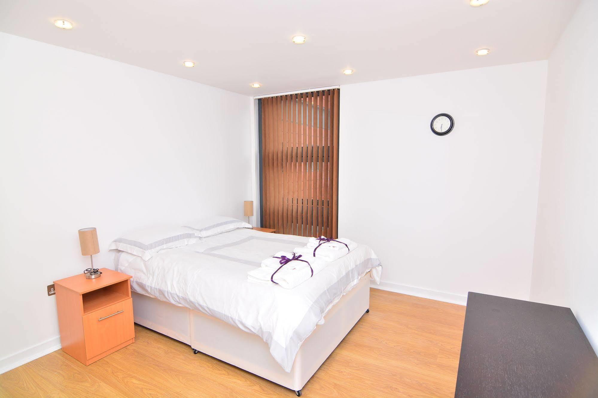 Apartment Wharf - Canary South London Ngoại thất bức ảnh